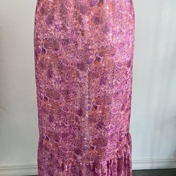 Boutique sheer ruffle v neck midi maxi dress burgundy purple pink Amazon medium - Picture 14 of 16